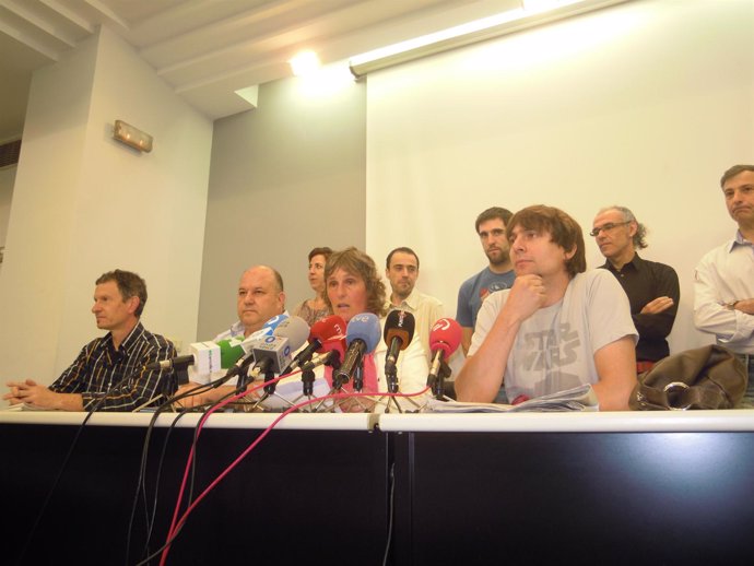 Representantes Del Comité De Huelga De Metro Bilbao