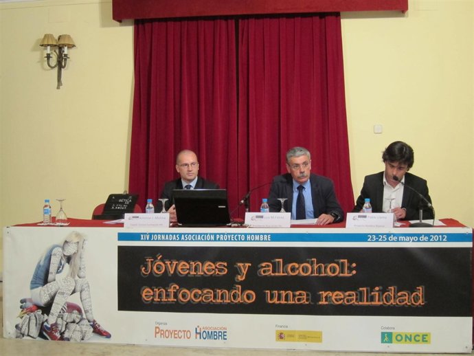 Presentación Proyecto Hombre 'Jóvenes Y Alcohol: Enfocando Una Realidad'