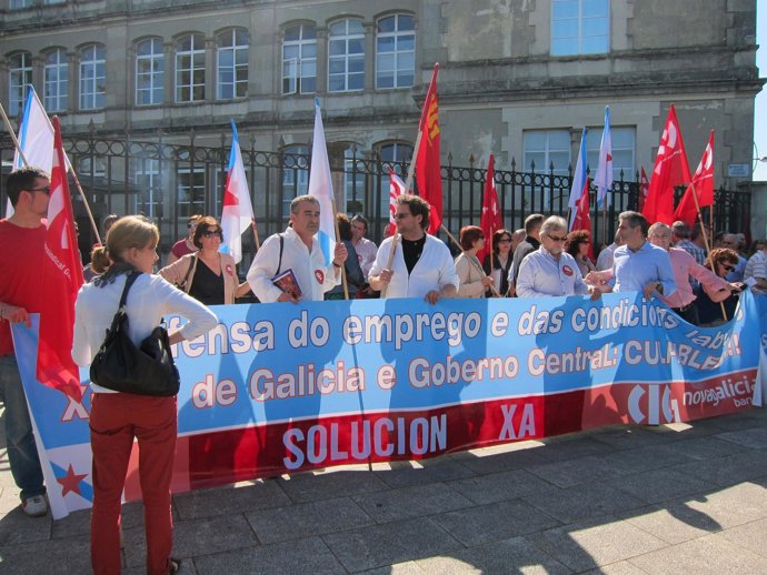 Delegados De La CIG Piden Una Solución Para Novagalicia Banco Ante La Xunta