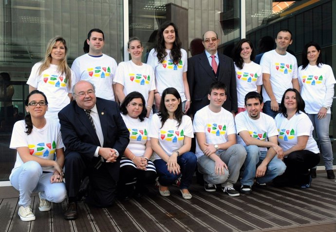 Los Rectores Con Los Voluntarios Del CCN