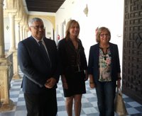 La presidenta de la CRUE reprueba a Wert y defiende el compromiso de la Universidad con la austeridad