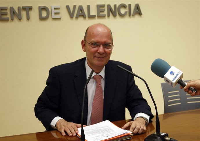 Crespo Durante La Rueda De Prensa