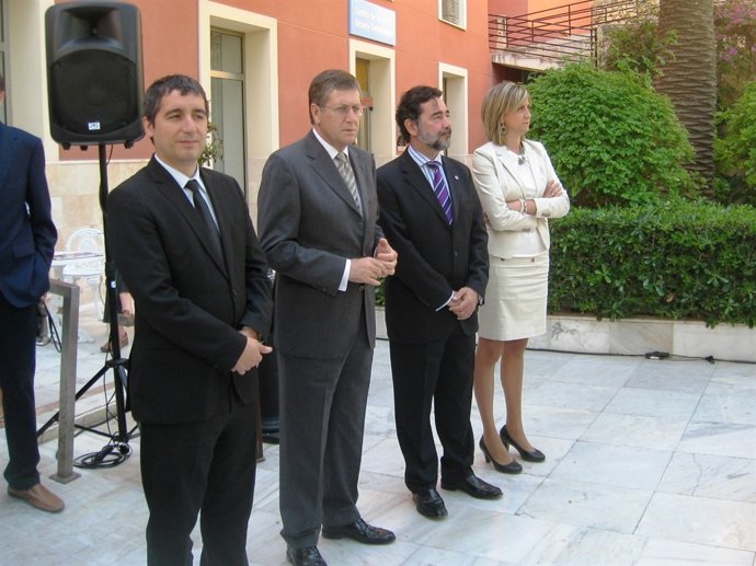 Bernal, Cruz, Fernández Y Lloret