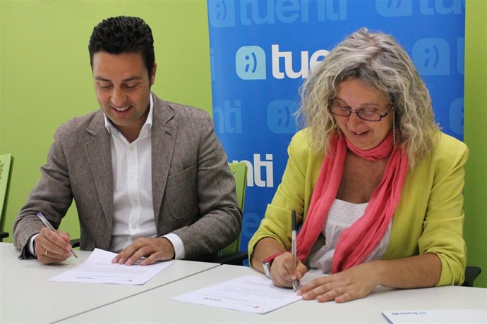 Tuenti Firma Un Acuerdo Con CECU