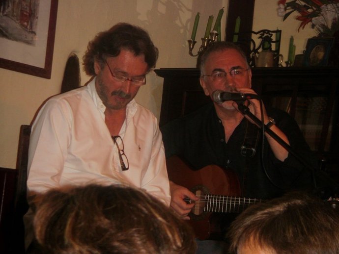 Los cantautores malagueños Juan Antonio Muriel y José umbral