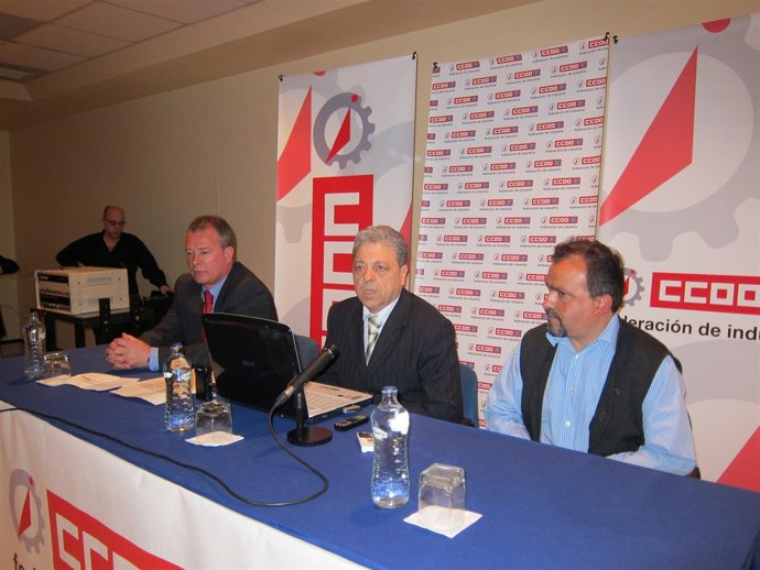 Lueje, En El Centro, Durante La Presentación De Los Datos De Siniestralidad.