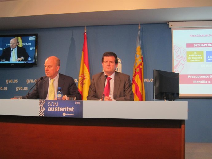 Máximo Buch Y José Císcar Tras El Pleno Del Consell