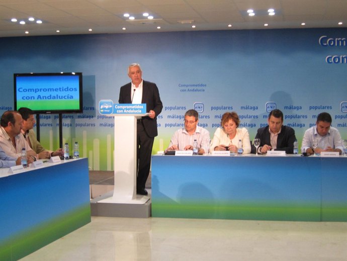 Javier Arenas con alcaldes de la provincia de Málaga