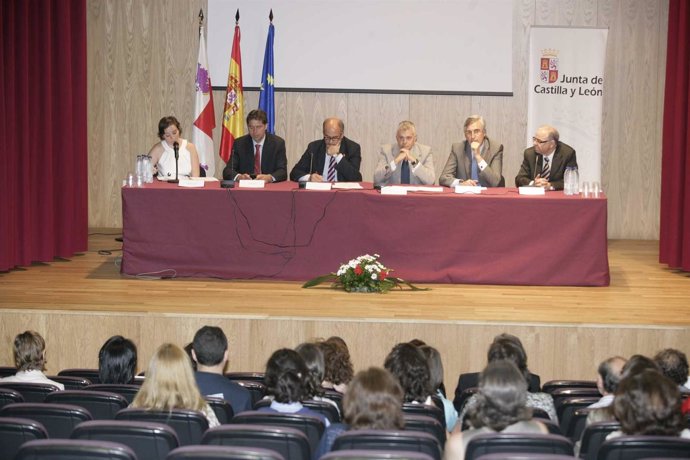  Sánchez En El Acto De Los 25 Años De La Escuela De Idiomas De Ávila