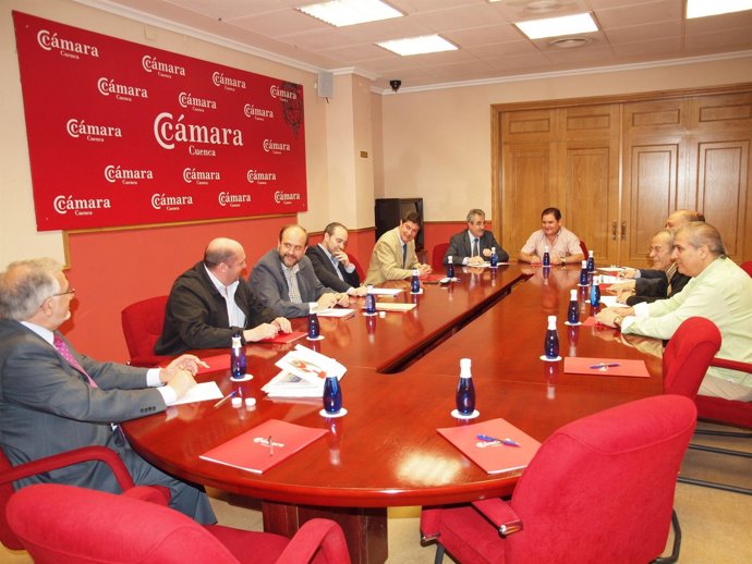 Juan Ávila Con Cámara De Comercio Cuenca