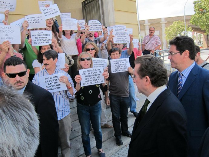 Consejero De Justicia E Interior Ante Protesta De Funcionarios De Justicia