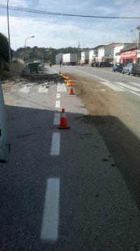 El PP pide el cierre del vertedero tras el derrame de un camión que iba a la planta en una localidad de Sevilla