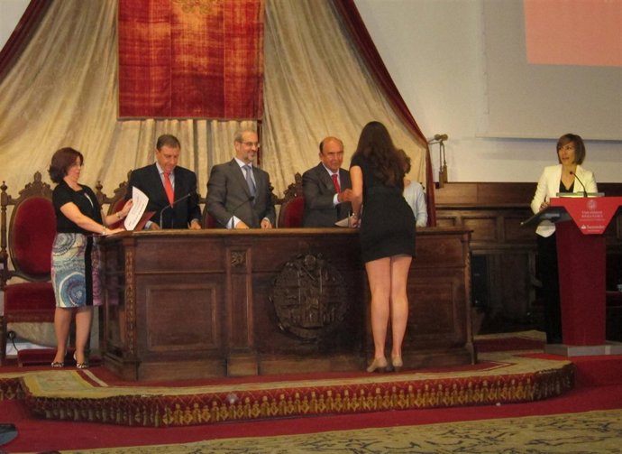 Entrega De Las Becas Internacionales Universidad De Salamanca-Banco Santander 