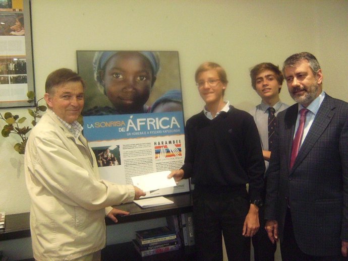 Entrega Del Donativo         