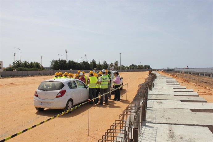 Visita De Alumnos Al Paseo De La Ría Del Puerto De Huelva. 