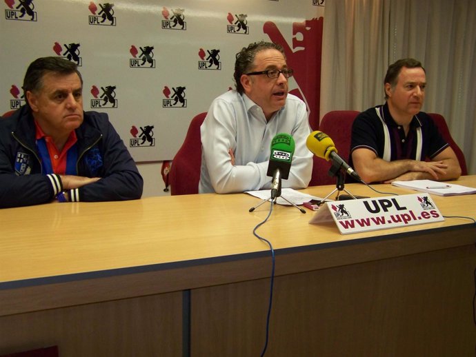 Javier Chamorro (Centro), Valderas (Drcha.) Y Lázaro García (Izq)