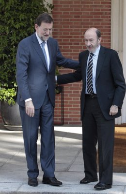 Rajoy Recibe A Rubalcaba En La Moncloa