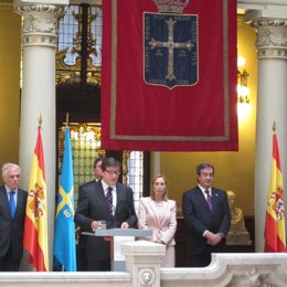 Javier Fernández Jura Su Cargo