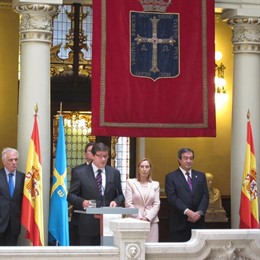 Javier Fernández Jura Su Cargo