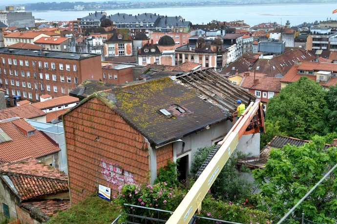 Derribo Calle África