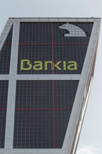 Bankia se desploma más de un 26% y arrastra al sector bancario, con caídas superiores al 3%