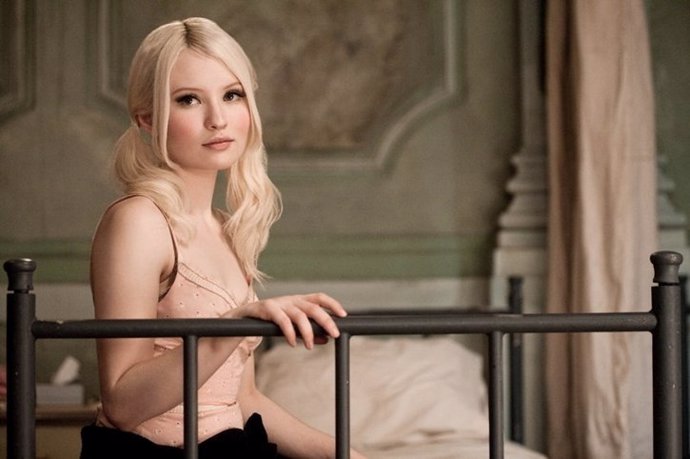 EMILY BROWNING En Sucker Punch