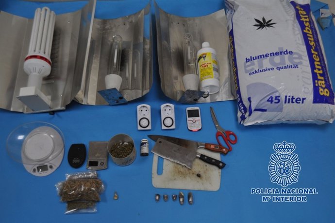 Material Incautado En La Detención En Narón
