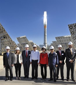 Visita De Una Delegación Del Gobierno Chino A La Planta Gemasolar
