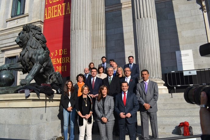 Senadores Canarios Del PP Con El Ministro José Manuel Soria