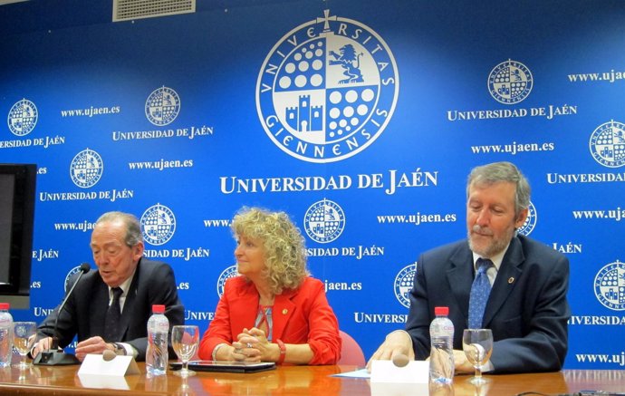 José Manuel Blecua, María Ángeles Peinado Y Jesús Nieto En Rueda De Prensa.