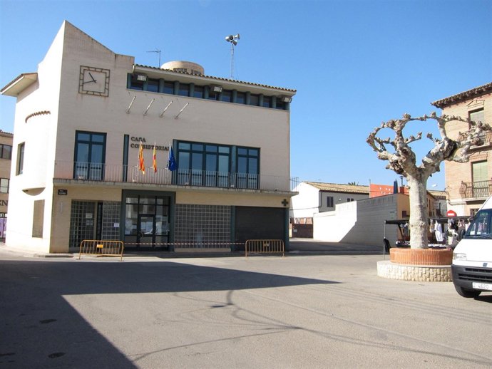 Plaza De España Y Ayuntamiento De Grisén (Zaragoza)