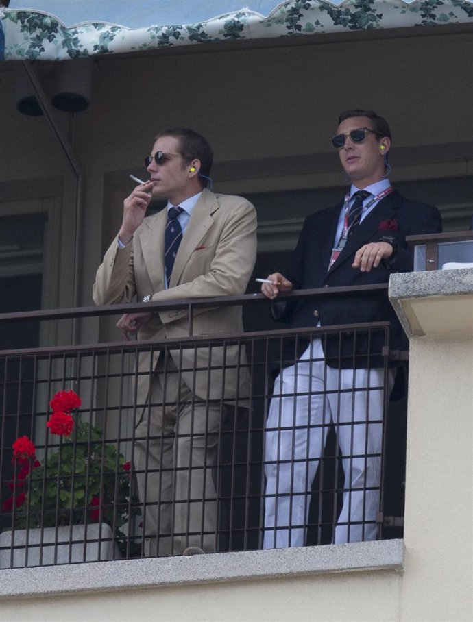 Andrea y Pierre Casiraghi disfrutando del Grand Prix de F1 de Monaco.