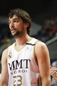 Baloncesto/Play-off.- Sergio Llull: "Tenemos que defender fuerte y jugar con un ritmo más dinámico" 