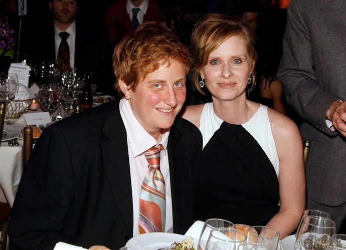 Cynthia Nixon y Christine Marinoni