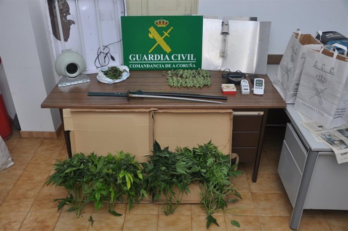 GUARDIA CIVIL A CORUÑA: Breves Día 28 De Mayo.