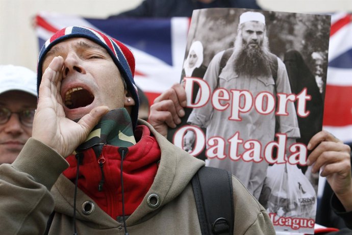 Manifestación Contra El Clérigo Radical Islamista Abu Qatada En Reino Unido