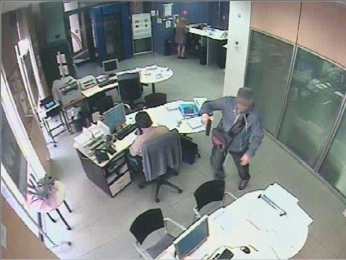 Uno De Los Asaltos A Una Entidad Bancaria