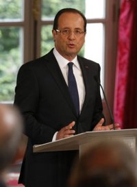 Hollande anuncia la expulsión del embajador sirio 