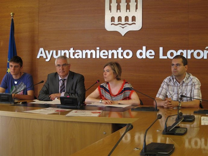 Corres Y Bayo Presentan El Mercadillo Del Programa Eje