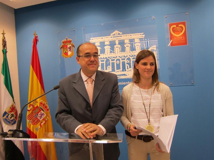 Valentín Pacheco Y Rosa Álvarez.