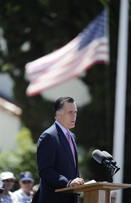El Precandidato Republicano A La Presidencia De EEUU Mitt Romney 