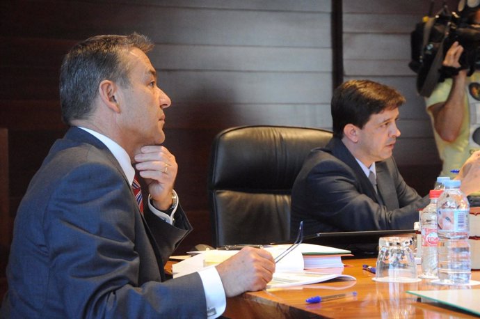 Rivero Y González Ortiz, En El Consejo De Gobierno