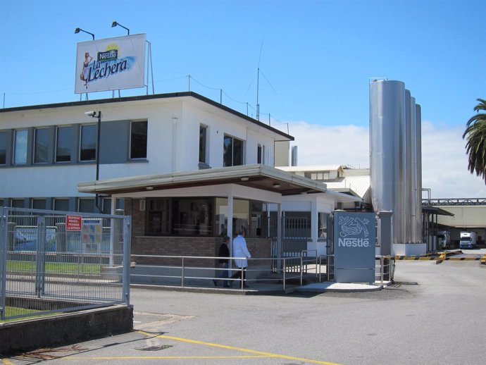 Fábrica De Nestlé En Pontecesures (Pontevedra)