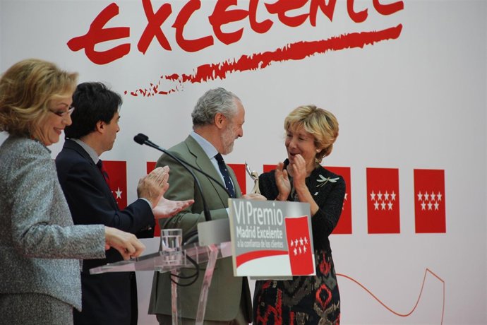 Mercedes-Benz Recibe El Premio Madrid Excelente