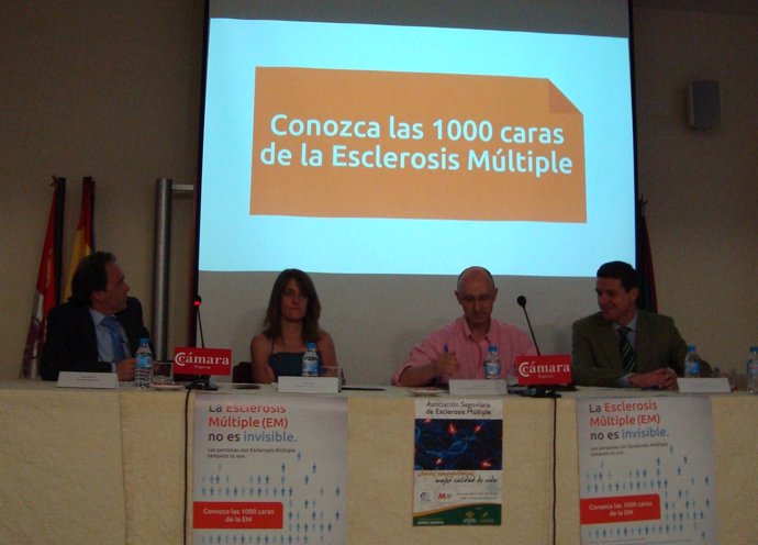 Presentación De La Asociación De EM En Segovia