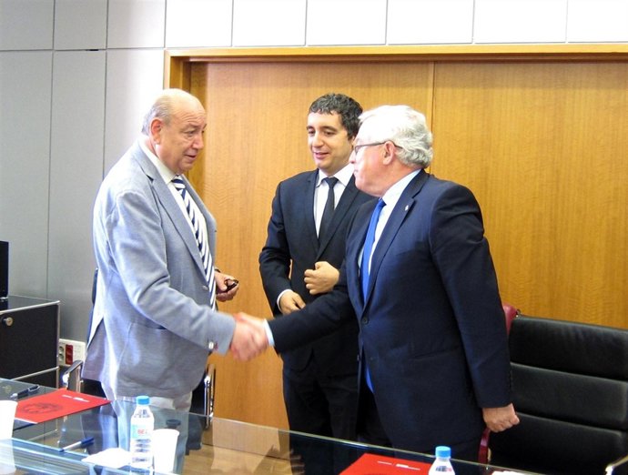 De Izquierda A Derecha: Samper, Cruz Y Cobacho