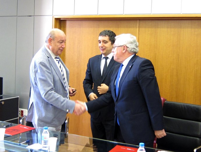 De Izquierda A Derecha: Samper, Cruz Y Cobacho