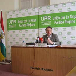 El Secretario General De UPR-Riojanos, Julio Revuelta
