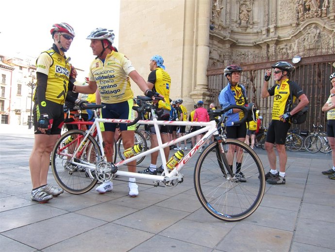 Vacaciones Solidarias ONCE Recorre En Tándem El Camino De Santiago