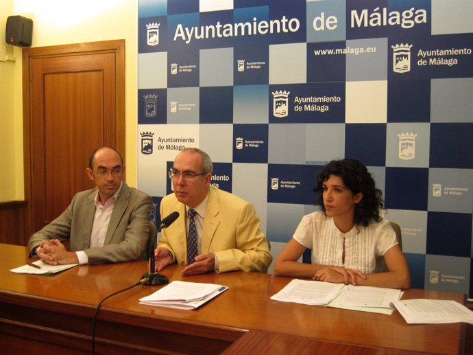 Eduardo Zorrilla, Pedro Moreno Brenes y Antonia Morillas, de IU